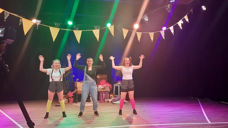 Kleuters dansen online mee